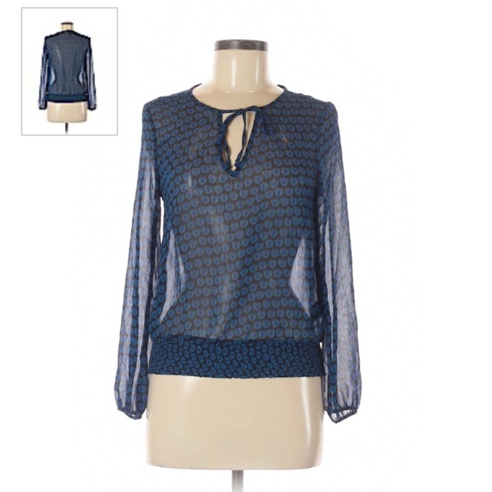 H&M
Size 2 Long Sleeve Blouse